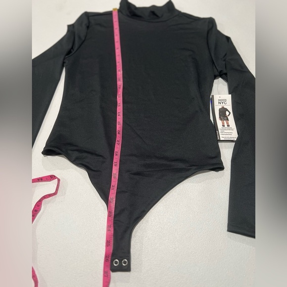 Madden NYC Black long-sleeved high-neck bodysuit with snaps Sz M - Picture 5 of 7